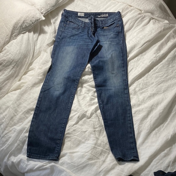 GAP size 30/ 10 long denims in amazing condition. - Picture 2 of 8